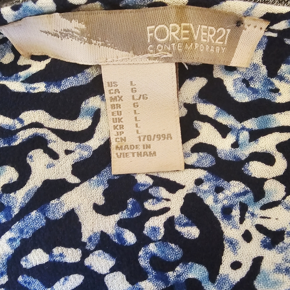 Forever 21 Relaxed Blue and White Blouse - Picture 2 of 2